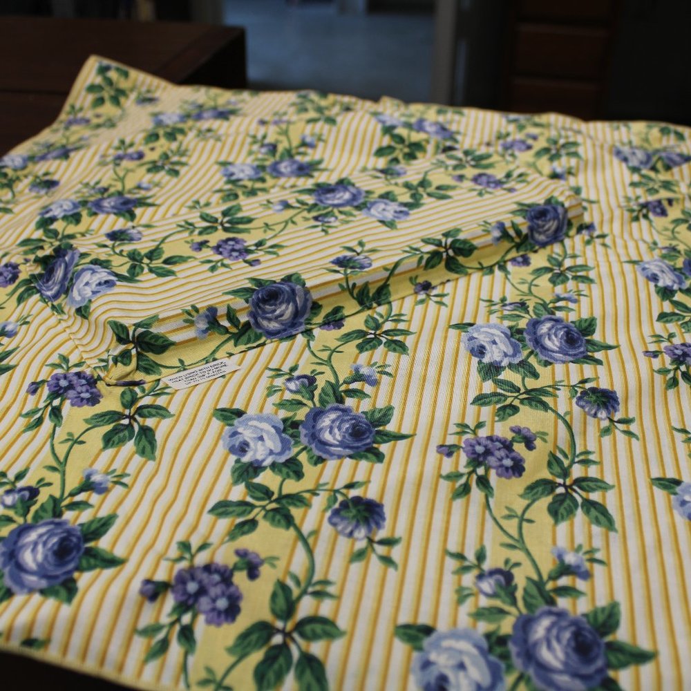 Longaberger Bread Basket Cloth in Rose Trellis and Warmer Brick Stone